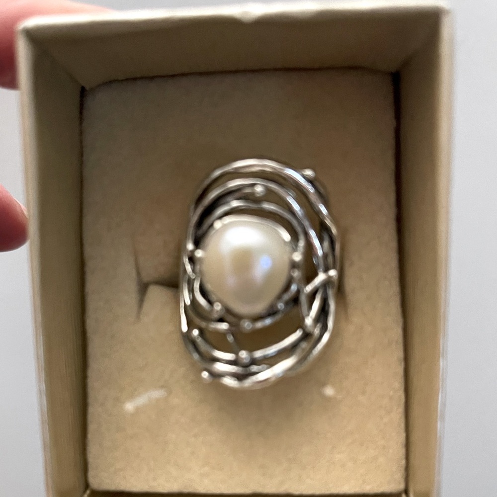 Freshwater pearl ring